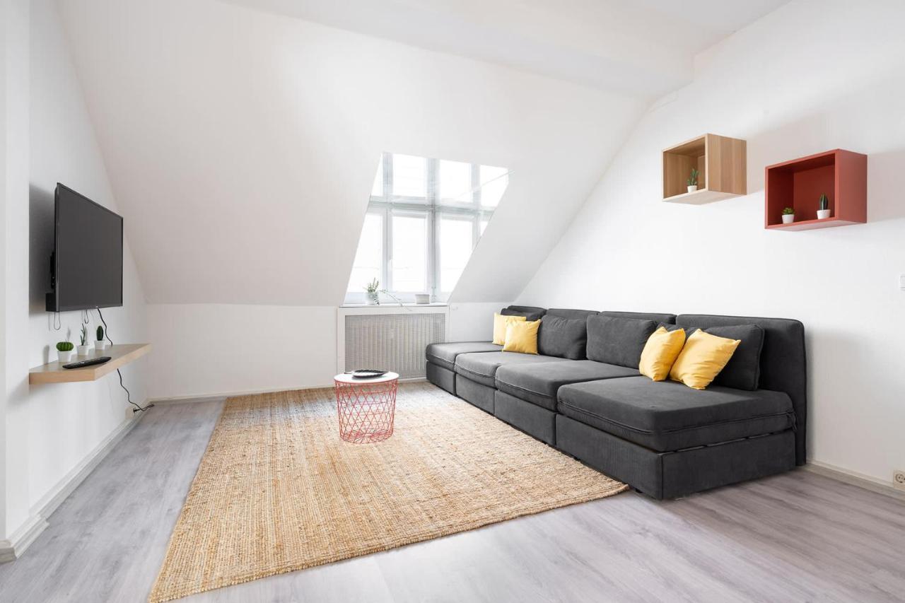 2 Bedroom Top Floor Apartment Direct On Marienplatz Munich Extérieur photo
