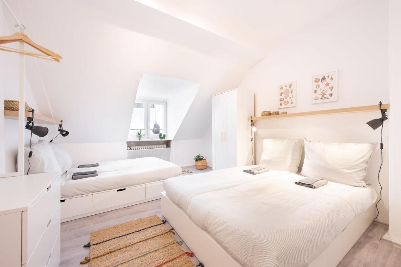2 Bedroom Top Floor Apartment Direct On Marienplatz Munich Extérieur photo